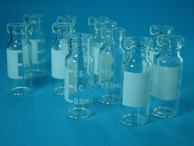 د سیرپ ځان چپکونکي پړاو بوتل سټیکر لیبل کولو ماشین 2000 X 1100 X 1300 Mm