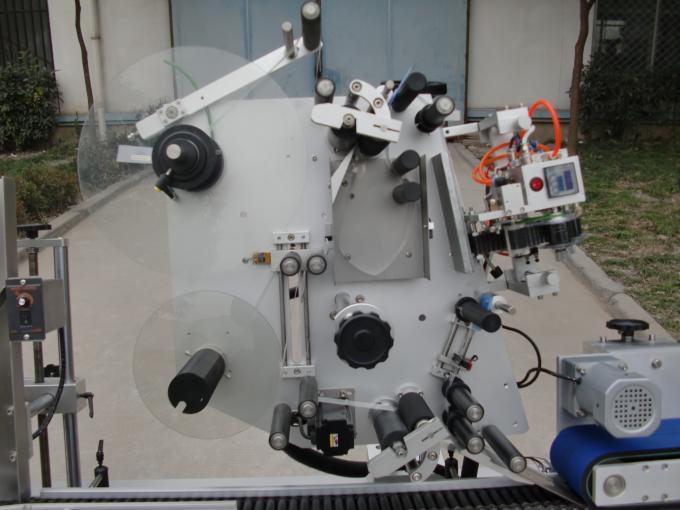 د کنویر موټرو HY برانډ وایل لیبل کولو ماشین ، د بریښنایی توکو لپاره د بیټرۍ لیبل 7 سټیکر ماشین