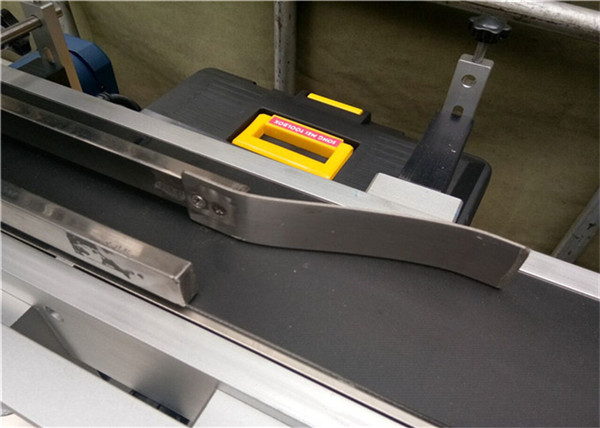 د څښاک / څښاک / ورځني کیمیاوي / درملو لپاره د سی ای غوره لیبل کولو ماشین