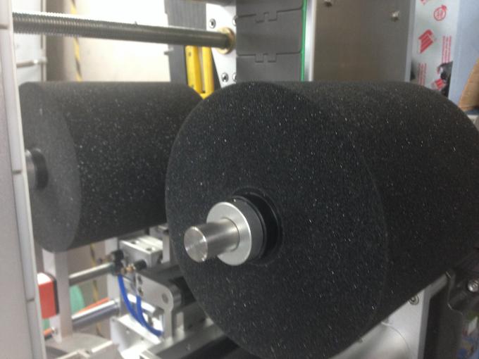 د ګرد / فلیټ / چوکۍ بوتل لپاره سرور موټرو بوتل لیبلر ماشین