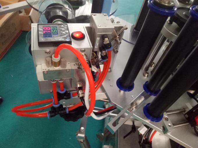 دودیز درې یا ډبل اړخ سټیکر لیبل کولو ماشین د کوډینګ ماشین سره