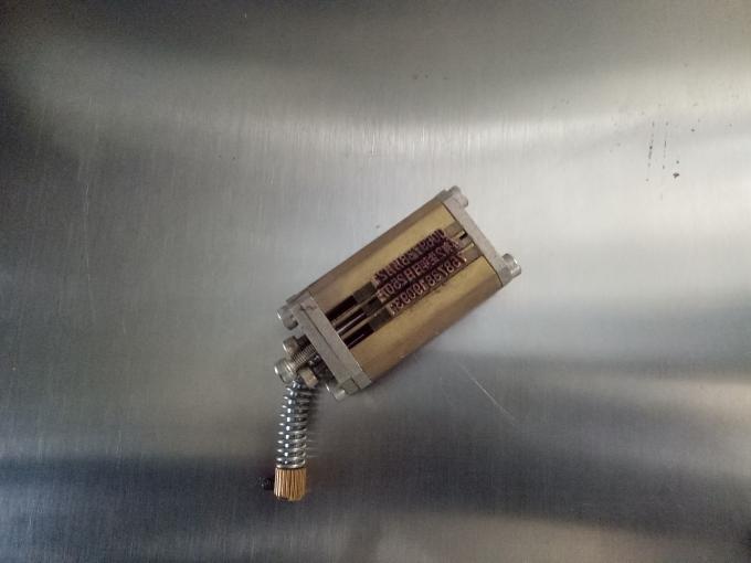 دودیز درې یا ډبل اړخ سټیکر لیبل کولو ماشین د کوډینګ ماشین سره