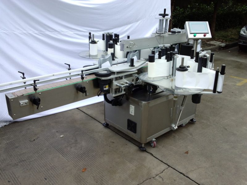 چین د ځان چپکونکي سټیکر چمتو کونکي لپاره د اتوماتیک لیبل کولو ماشین / لیبل کولو تجهیزات