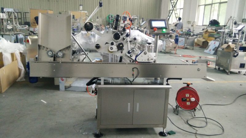 د چین لوړ سرعت کوچني ګرد کین کین لیبل چپکونکي ماشین ، د کاسمیټکس چمتو کونکي لپاره د سترګو تور بوتل لیبل سټیکر ماشین