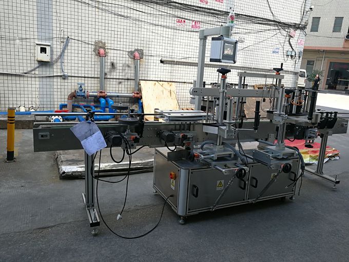 درې لیبلونه د ځان چپکونکي لیبل کولو ماشین 110V / 380V ولټاژ