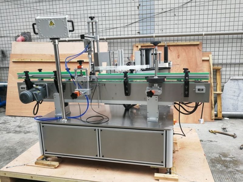 د چین معیاري اتومات پړاو بوتل لیبل کولو ماشین فرنټ او بیک سپلائر